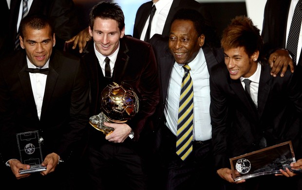 Daniel Alves, Messi, Pelé e Neymar (Foto: Getty Images)