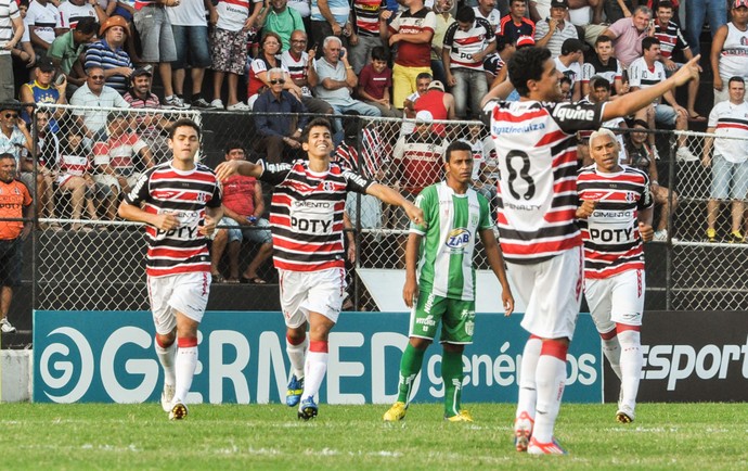 Natal gol Santa Cruz x  (Foto: Flavio Japa / Agência Estado)