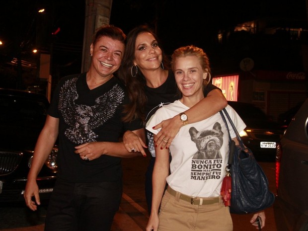 David Brazil, Ivete Sangalo e Carolina Dieckmann em festa no Rio (Foto: Isac Luz/ EGO)