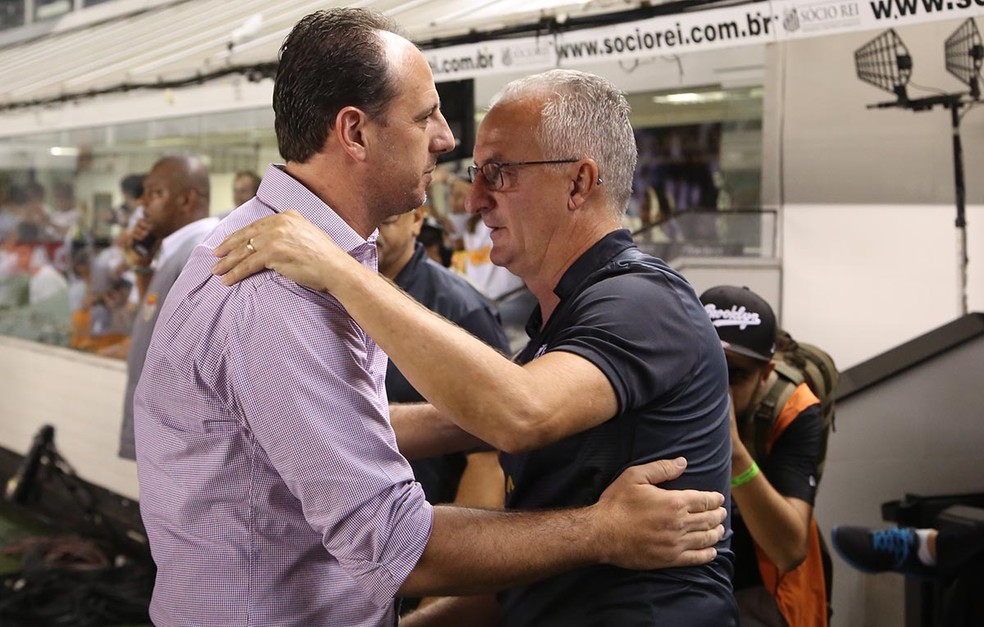 Dorival substitui Rogério Ceni. Eles se enfrentaram no Paulistão, na Vila, e o Tricolor venceu por 3 a 1 (Foto: Rubens Chiri/saopaulofc.net)