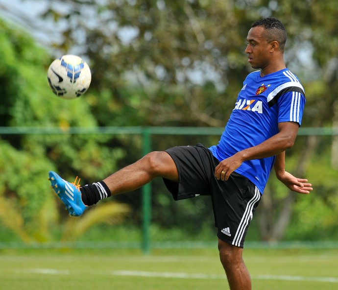 Ailton Sport (Foto: Aldo Carneiro / Pernambuco Press)