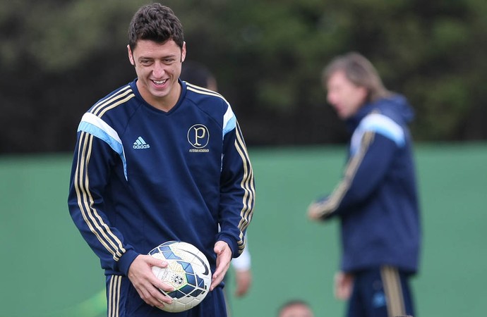 Felipe Menezes vê sequência inicial ingrata para Gareca e pede paciência