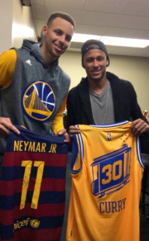 Curry e Neymar (Foto: Reprodução / Twitter)