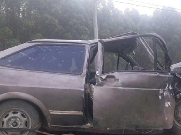Batida aconteceu na rodovia Sebastião Ferraz de Camargo Penteado (SP-250) (Foto: Divulgação/Polícia Militar Rodoviária)