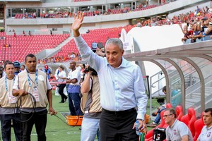 Dança dos técnicos: Série B mais estável que a Série A em 2015