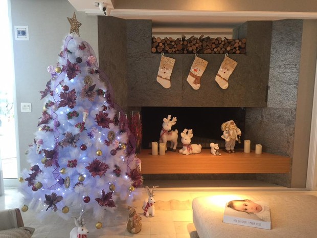 Deborah Secco mostra decoração de Natal (Foto: Reprodução / Instagram)