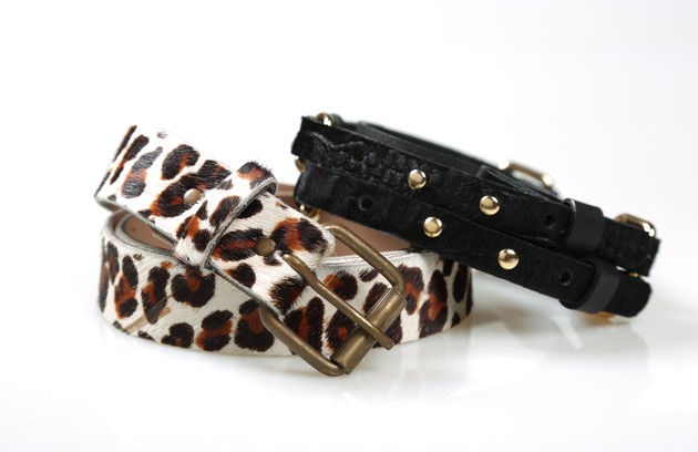 Cinto estampa onça da Mercatto (R$ 29,90) e preto com duas fivelas da Looxx (R$68) / Produção de moda: Zizi Ribeiro (FOTO: Paula Giolito) Cinto estampa onça da Mercatto (R$ 29,90) e preto com duas fivelas da Looxx (R$68) / Produção de moda: Zizi Ribeiro (FOTO: Paula Giolito)