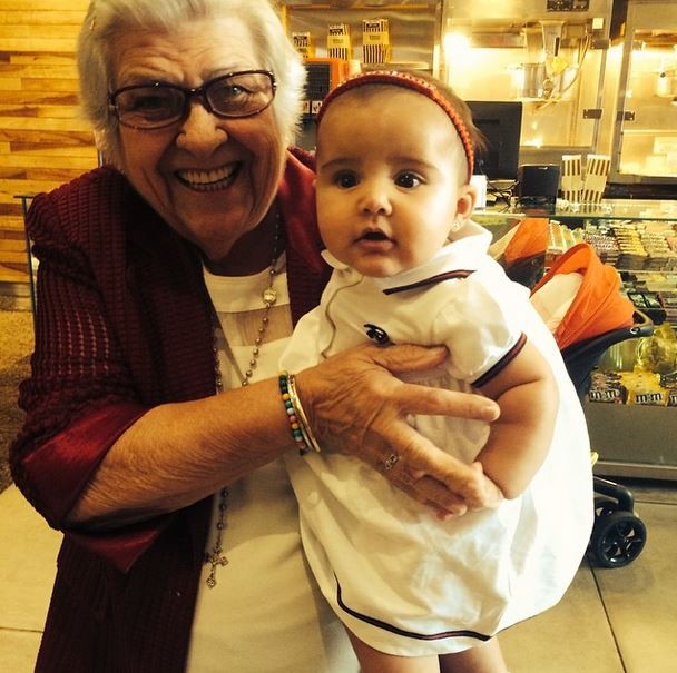 Bruna, filha de Nivea Stelmann e a avó (Foto: Instagram / Reprodução)