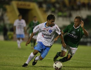 Papão sofreu com dois jogadores a menos (Foto: Normando Sóracles/Miseria.com.br)