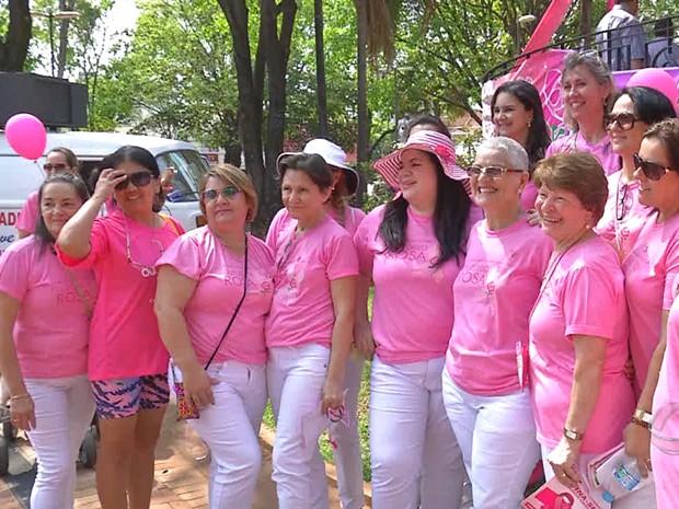 Outubro rosa em Campo Grande começou com caminhada (Foto: Reprodução/ TV Morena)