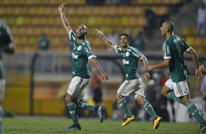 Cuca, liderança e artilharia: a boa fase de Alecsandro no Palmeiras