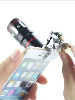 Adaptador de lente teleobjetiva 10x para celular (Foto: Divulgação)