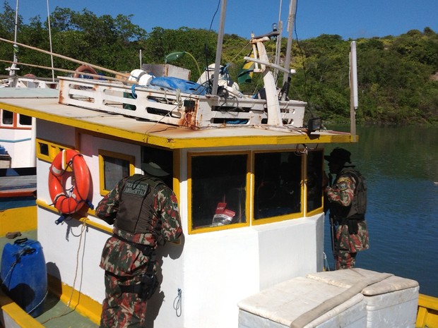 Embarcação foi apreendida no litoral Norte potiguar (Foto: Marviael Ponciano/CIPAM)