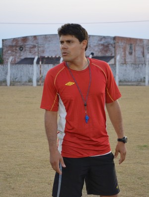 Chicão, técnico do Pimentense (Foto: Magda Oliveira)