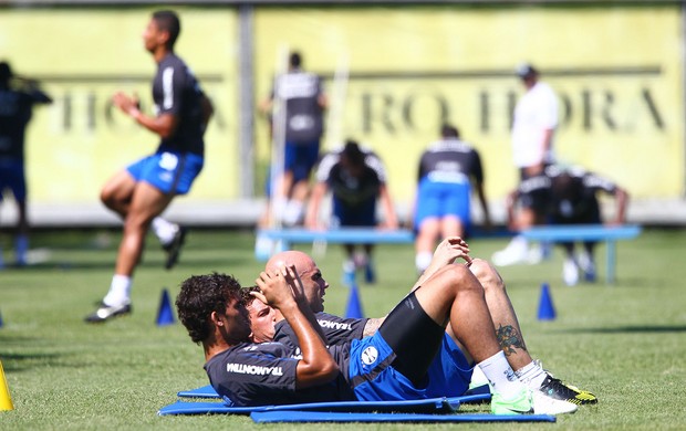 grêmio reapresentação cris willian josé olímpico treino (Foto: Lucas Uebel/Grêmio FBPA)