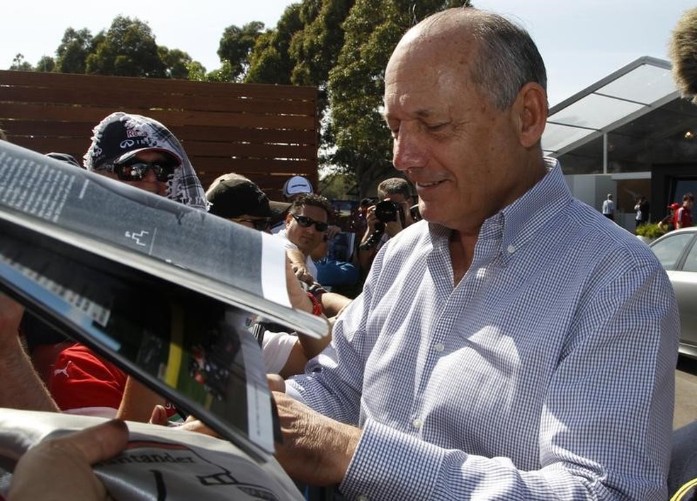 Ron Dennis foi mecânico de Jack Brabham (Foto: Reuters)