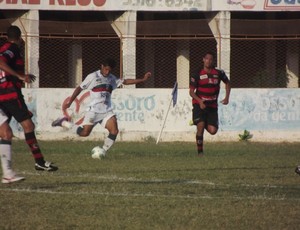 Alvinho, atacante do Baraúnas (Foto: Bruno Araújo/GLOBOESPORTE.COM)