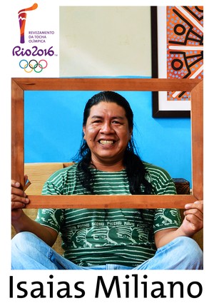 De etnia Patamona, região do Uiramutã, é um artista que trabalha com aproveitamento de resíduos descartados, de derrubadas, serrarias, marcenarias e lixo urbano (Foto: Divulgação/SEMUC)