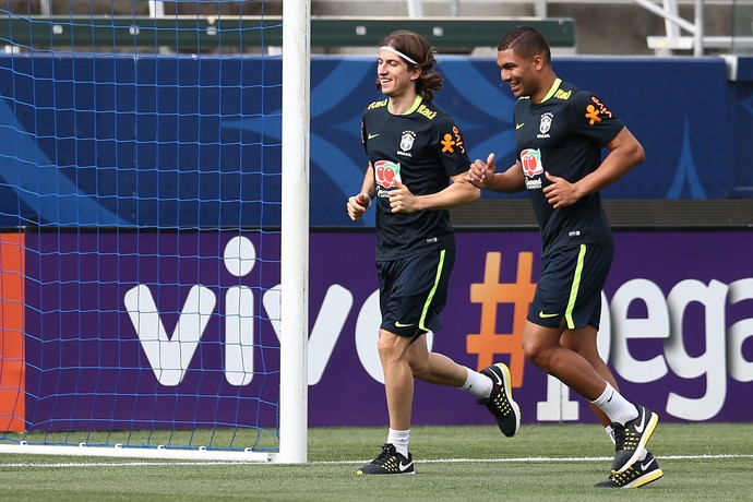 Casemiro e Filipe Luís, treino seleção brasileira (Foto: Lucas Figueiredo / MoWA Press)