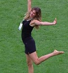 VÍDEO: Gisele 
se diverte 
no Maracanã (Reprodução)