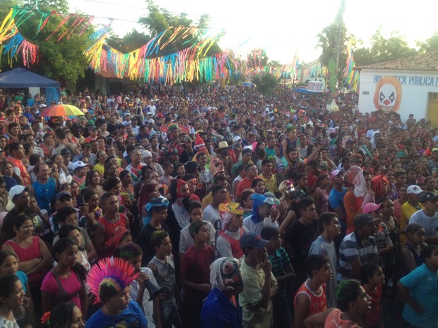 Mais de 30 mil pessoas participaram do evento na Praça Freitas Filho (Foto: Ellyo Teixeira/G1)