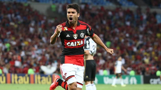 Eduardo da Silva comemora gol do Flamengo contra o Sport (Foto: André Durão)