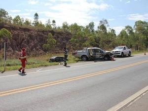 Acidente na BR-262 em Campos Altos (Foto: TVKZ/Reprodução)