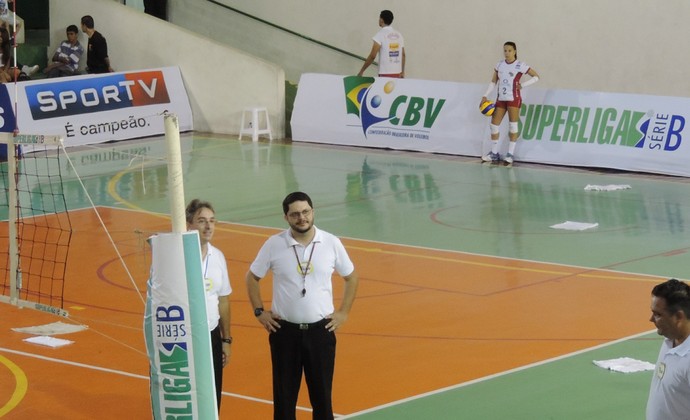 São José x Bauru ginásio com goteiras (Foto: José Donizeti / Divulgação)