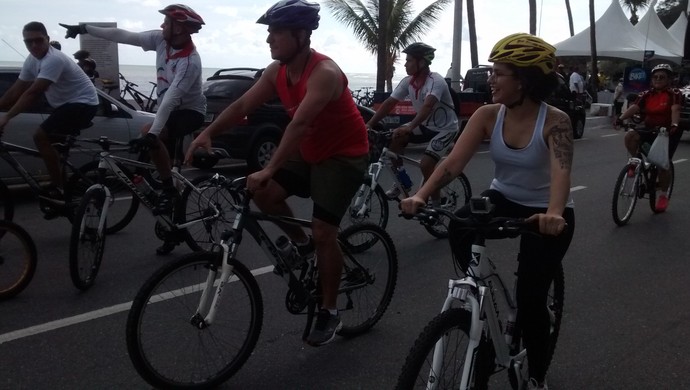 Vou de Bike: a repórter Gi Ismael registrou tudo para o Globo Esporte (Foto: Expedito Madruga)