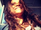 Sorridente, Bruna Marquezine posta foto: 'Feliz para sempre'