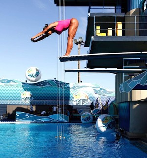 Gracyanne Barbosa em seus primeiros saltos no Saltibum (Foto: Ellen Soares/Gshow)