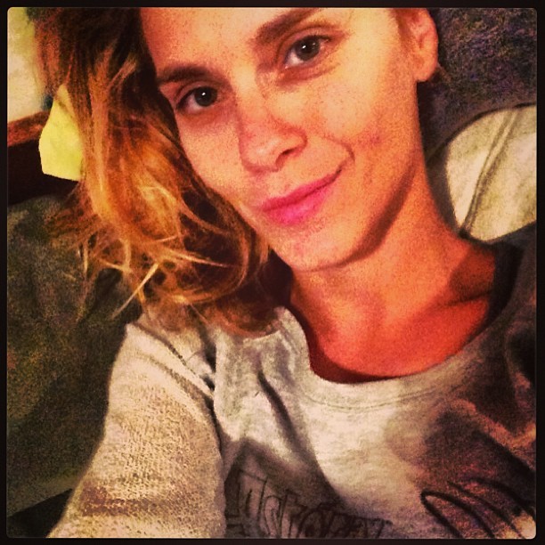 Carolina Dieckmann assiste ao fim de 'Salve Jorge' (Foto: Instagram)