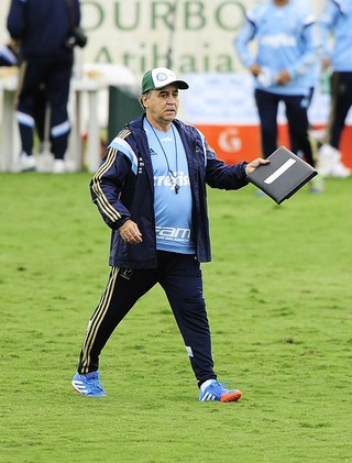 Marcelo Oliveira não confirma time para clássico: 