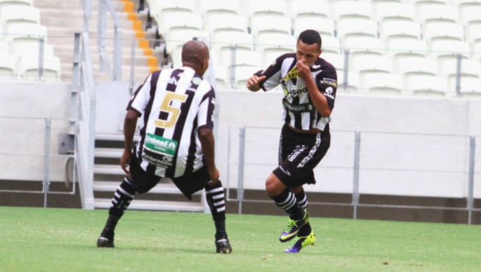 Souza comemora gol Ceará x Horizonte Campeonato Cearense Castelão (Foto: Divulgação/Cearasc.com) Souza comemora gol Ceará x Horizonte Campeonato Cearense Castelão (Foto: Divulgação/Cearasc.com)