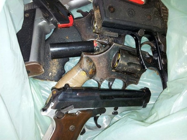 Armas foram apreendidas durante a operação deflagrada pela Polícia Federal (Foto: Neyara Pinheiro)