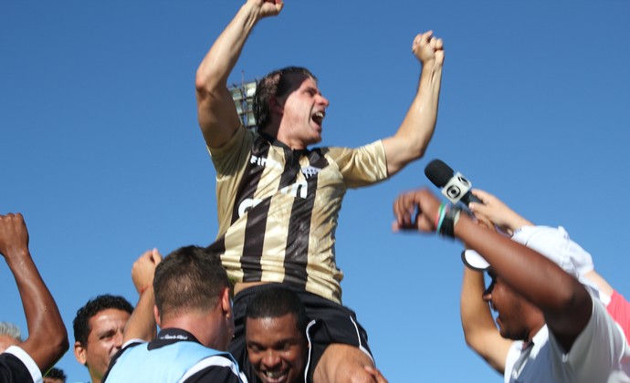 Gol Mil Túlio Maravilha Comemoração (Foto: Maritza Borges)
