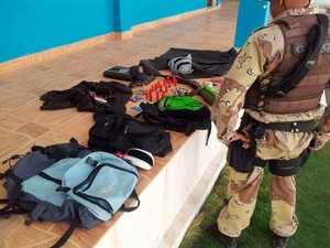 Material foi apreendido dentro de um sítio na zona rural de Janduís (RN), onde suspeito morreu em confronto com a PM (Foto: Capitão da PM Inácio Brilhante)