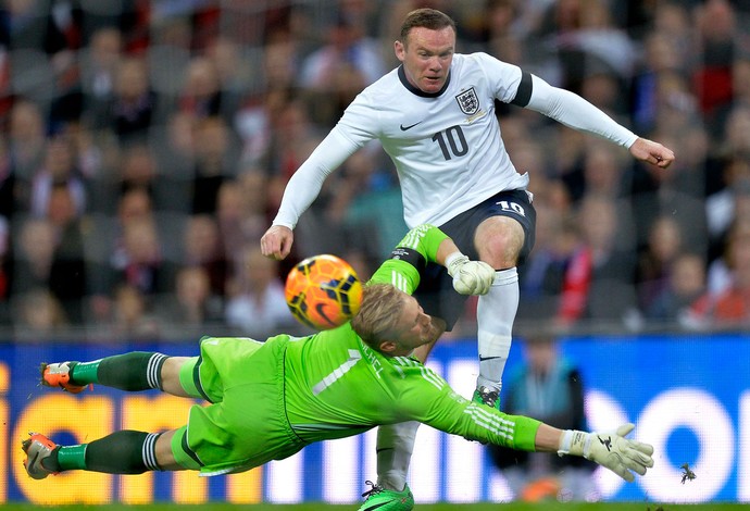 Rooney Inglaterra x Dinamarca amistoso (Foto: Reuters)