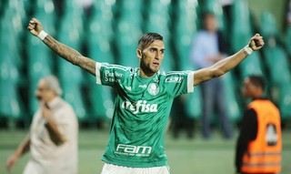 Coritiba Palmeiras Rafael Marques (Foto: Giuliano Gomes/ Agência PR PRESS) Coritiba Palmeiras Rafael Marques (Foto: Giuliano Gomes/ Agência PR PRESS)