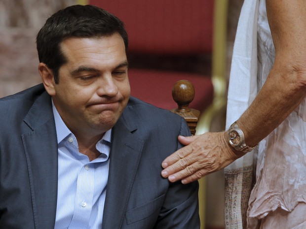 Primeiro-ministro da Grécia, Alexis Tsipras, durante sessão do Parlamento em Atenas (Foto: REUTERS/Christian Hartmann )