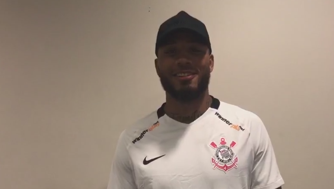 Com Timão fora da Libertadores, Lino pede calma na busca por contratações