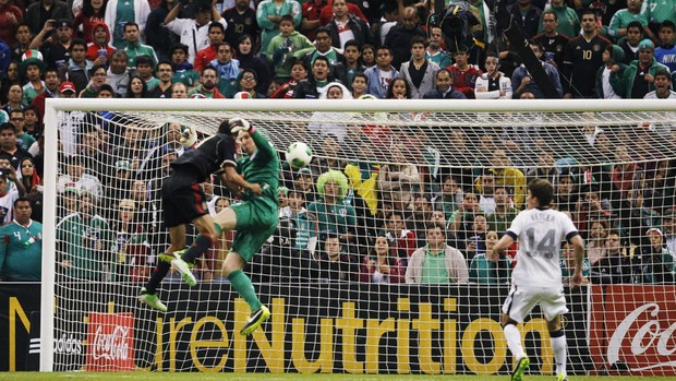 México 0 x 0 EUA, Eliminatórias para a Copa (Foto: Reuters)