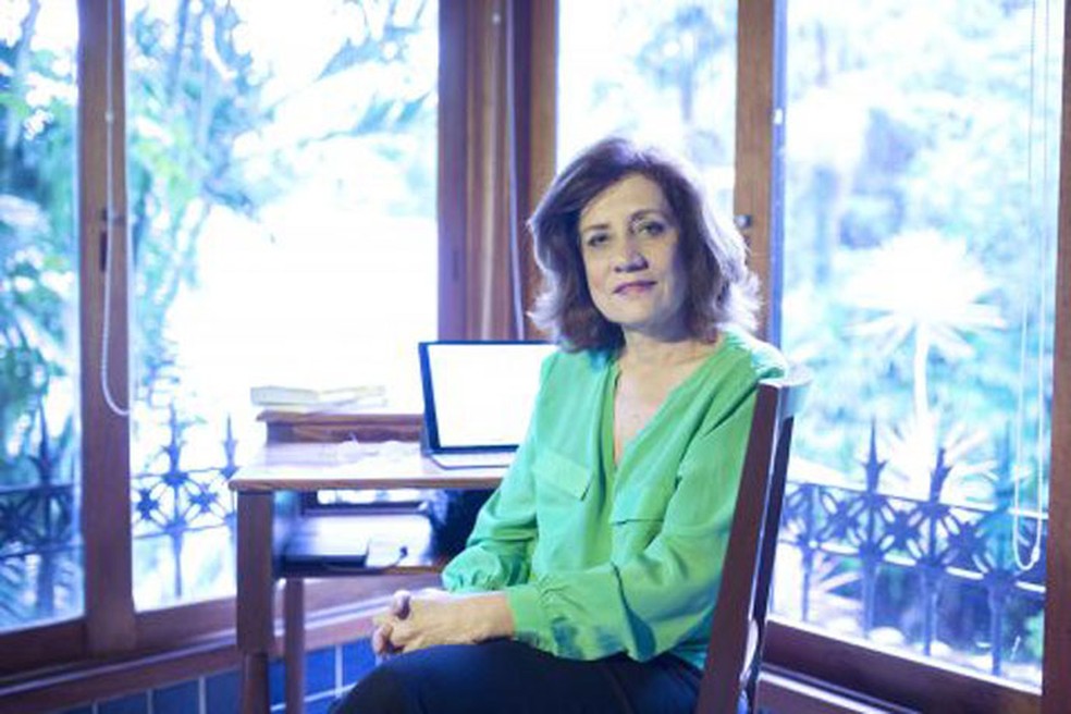 A jornalista e escritora Miriam Leit&atilde;o participa da  Feira do Livro de Joinville (Foto: Divulga&ccedil;&atilde;o)