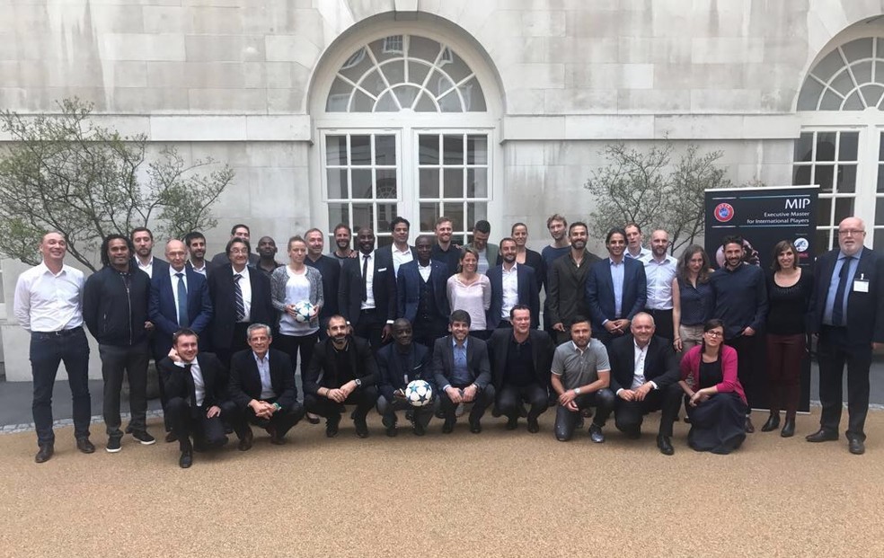 Juninho Pernambucano e Raí estão entre os alunos do primeiro Mestrado Executivo da Uefa (Foto: Divulgação)