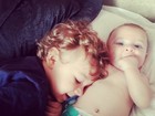 Priscila Pires posta foto dos filhos: 'Coração transbordando de amor'