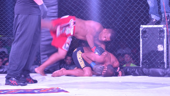 Janailson Kevin e Caio Pânico, no Extreme Fight (Foto: Rammom Monte / Globoesporte.com/pb)