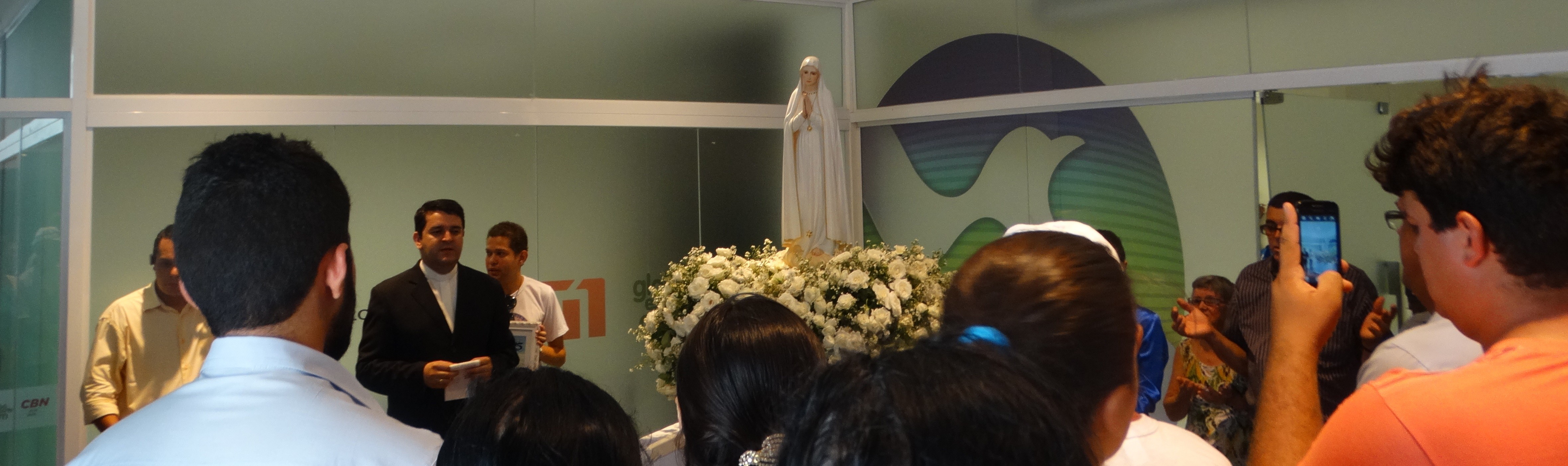 Imagem de Nossa Senhora de Fátima na recepção da TV Asa Branca (Foto: André Hilton / TV Asa Branca)