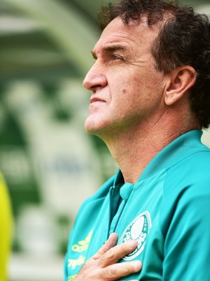 Por golaço contra o Coritiba na arena jogadores dão mérito a Cuca