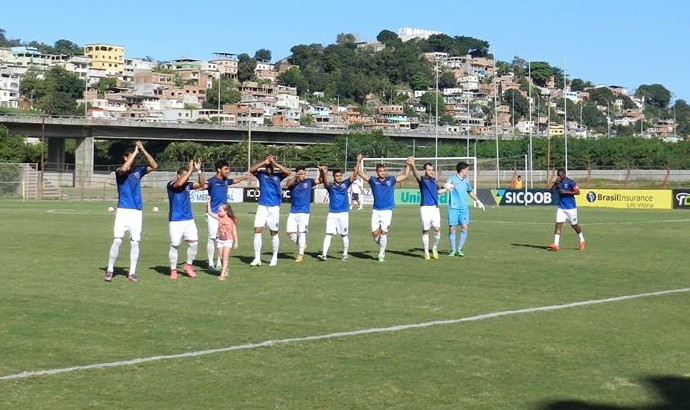 De acordo com atleta, elenco do Doze estria insatisfeito com o suposto atraso salarial de dois meses (Foto: Divulgação/Doze FC)