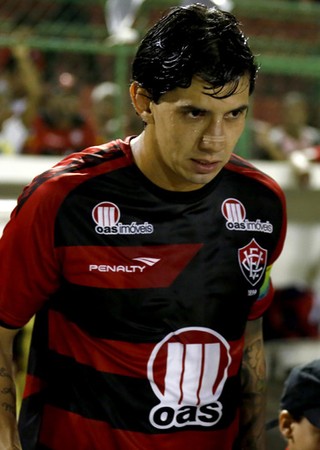Victor Ramos; Vitória (Foto: Felipe Oliveira/Divulgação/EC Vitória)